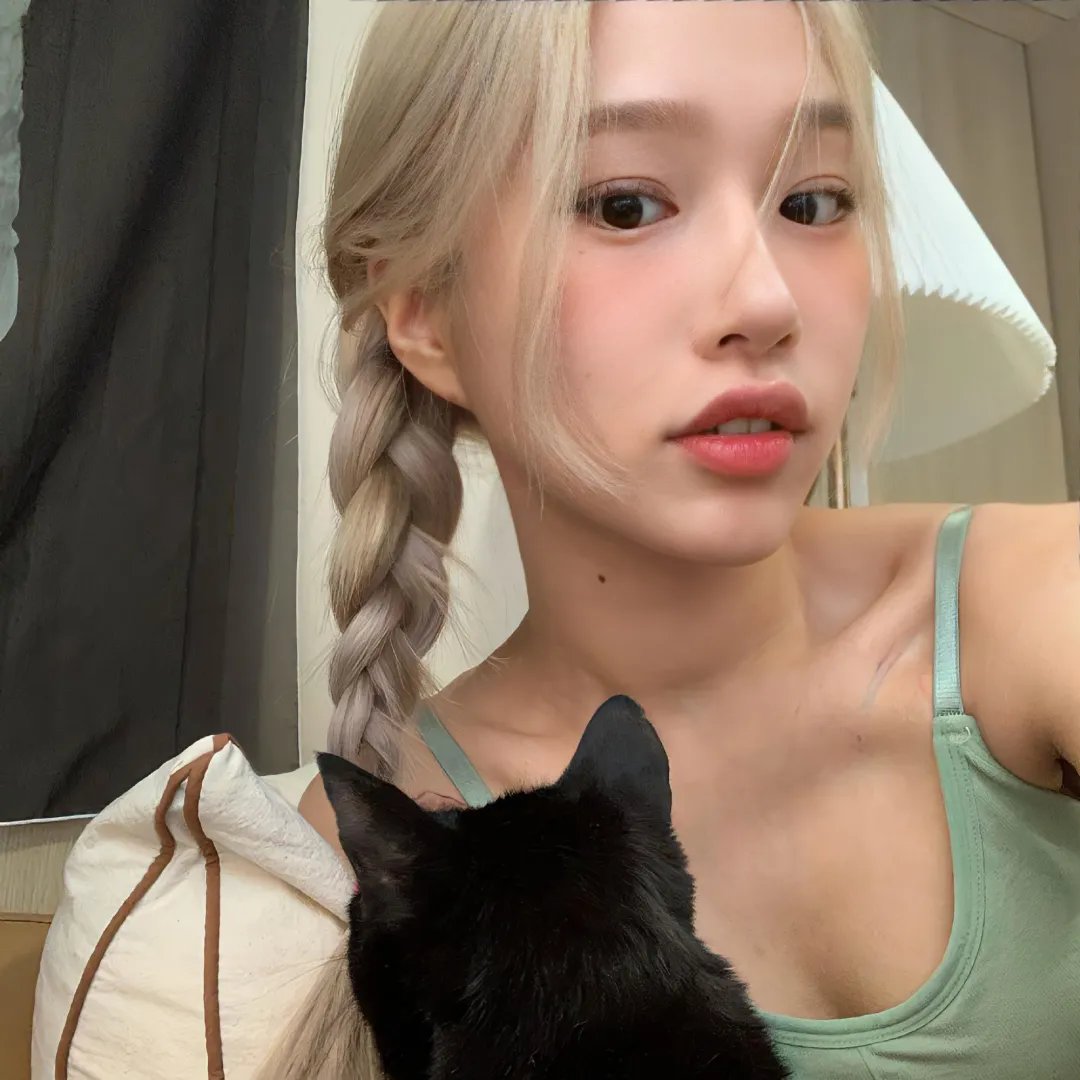 穿比基尼的外星人